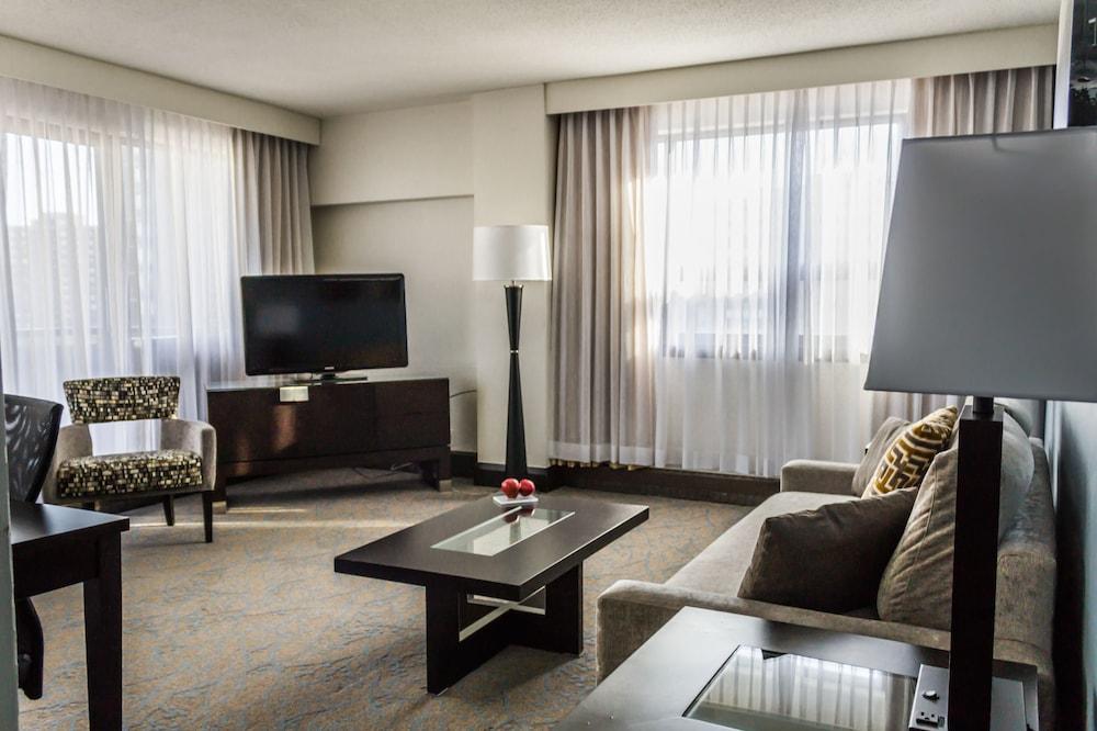 Ottawa Embassy Hotel & Suites Exteriör bild