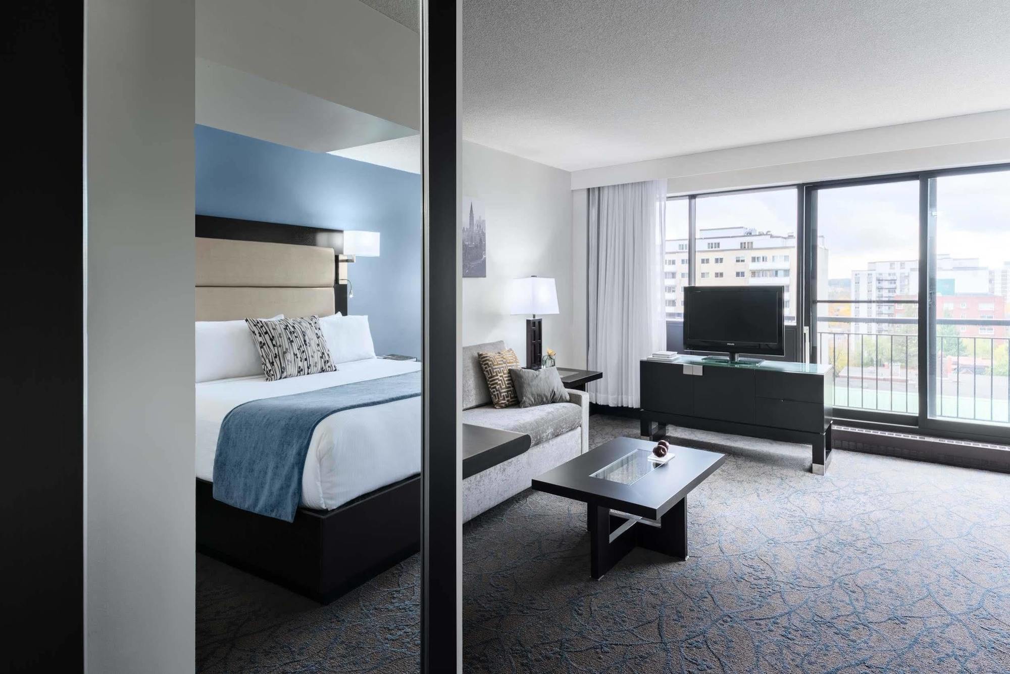 Ottawa Embassy Hotel & Suites Exteriör bild
