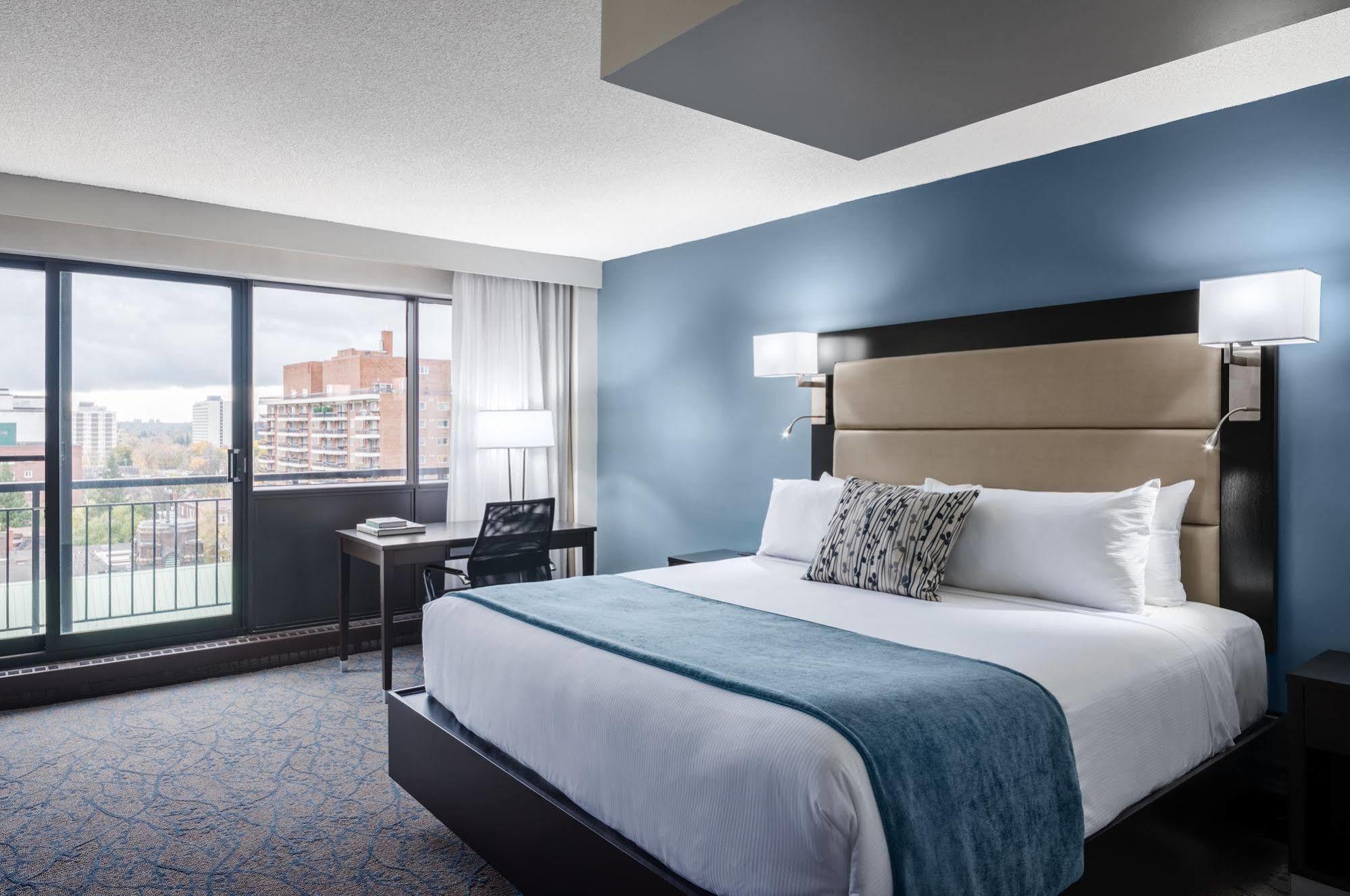 Ottawa Embassy Hotel & Suites Exteriör bild
