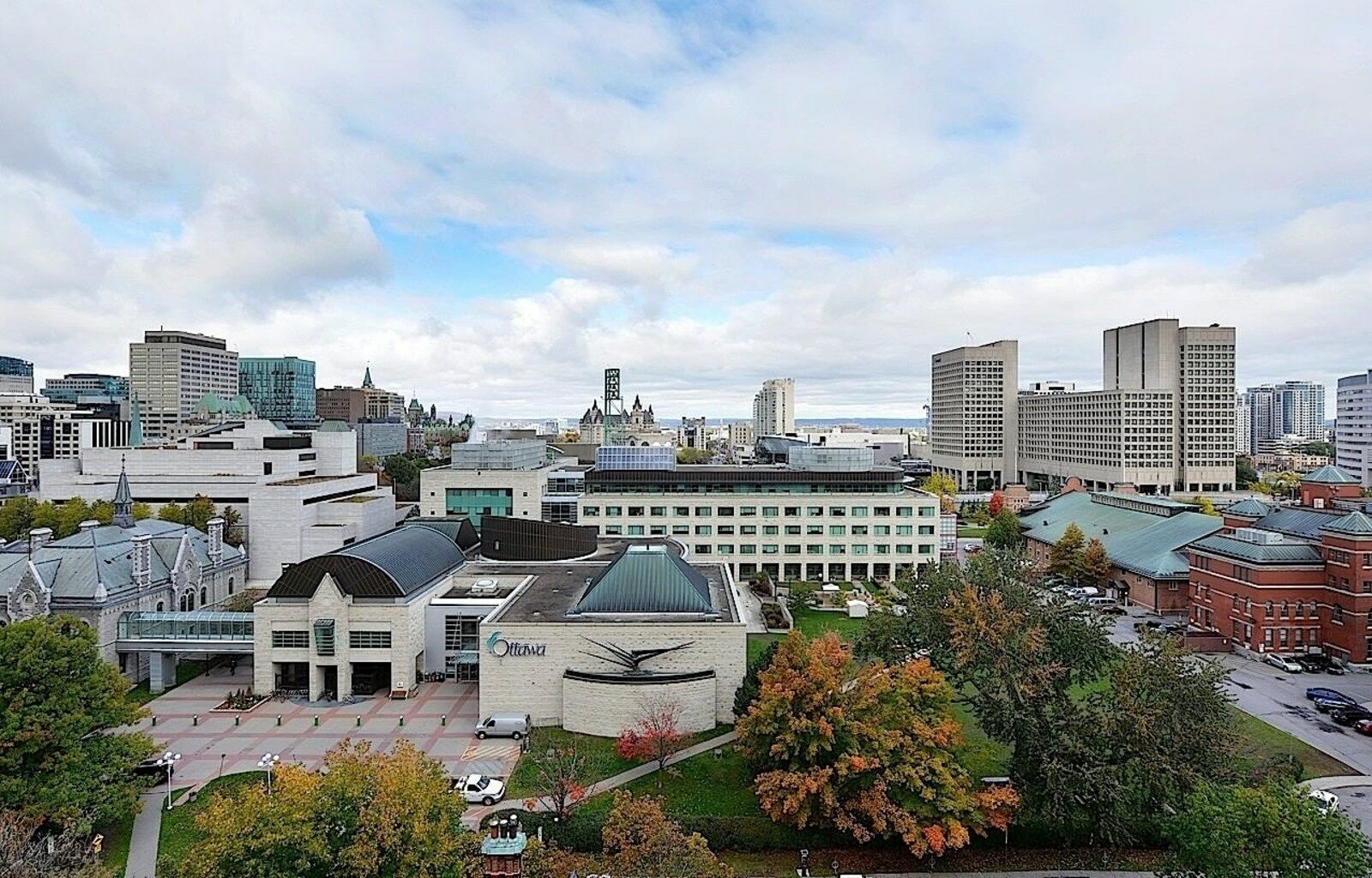 Ottawa Embassy Hotel & Suites Exteriör bild