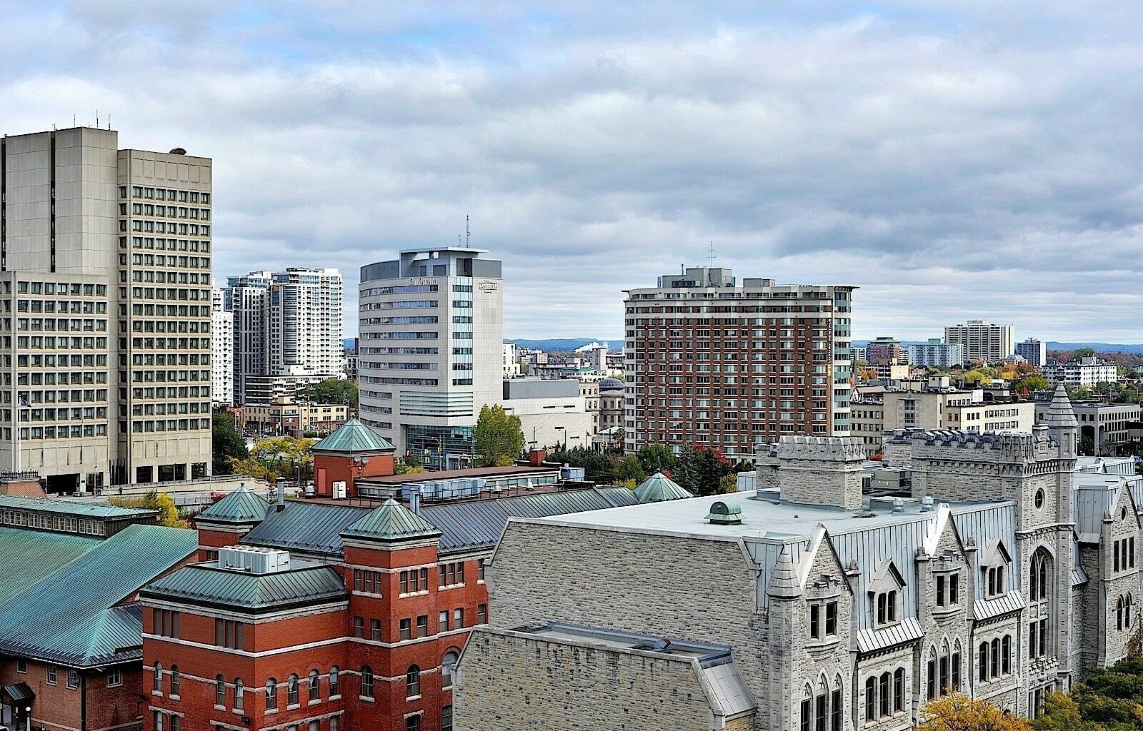 Ottawa Embassy Hotel & Suites Exteriör bild